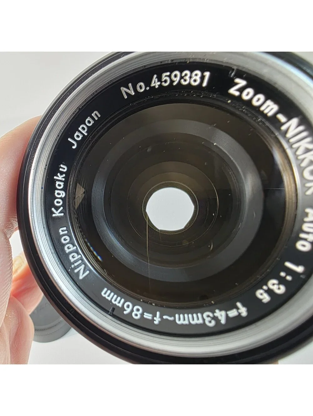 Clean Nikon Zoom-Nikkor Auto f/3.5 43mm-86mm Non-AI Camera Lens w/ Nikon Caps